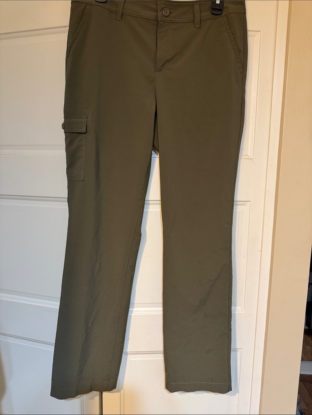 Eddie Bauer Women’s Olive Green Cargo Pants
